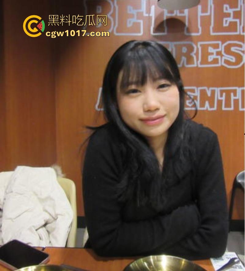 广州大学可爱学妹【李怡君】反差眼镜妹身穿诱惑女仆装,电动玩具猛桶紧致蜜穴,后入爆操颜射满面 !