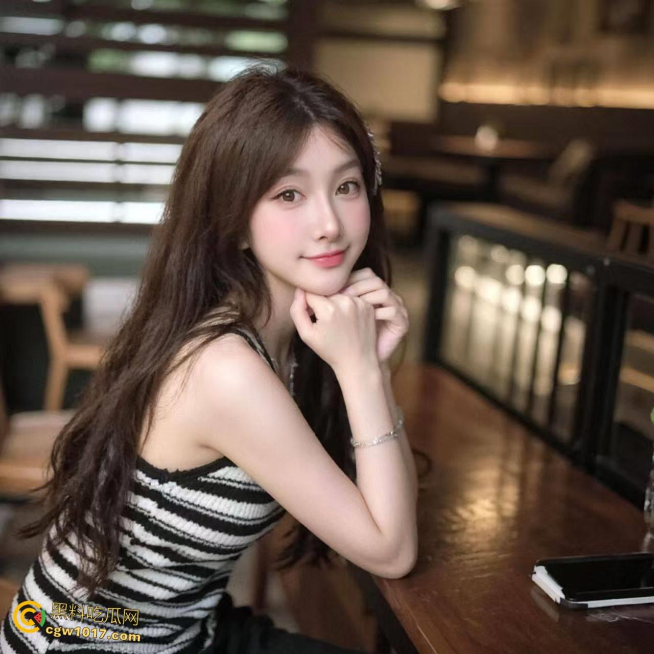 带好兄弟开荤,3p多次约我睡觉的表妹,反差小母狗喜欢真空,被蒙眼调教双洞齐开,被操的嘤嘤叫声音好甜阿 !