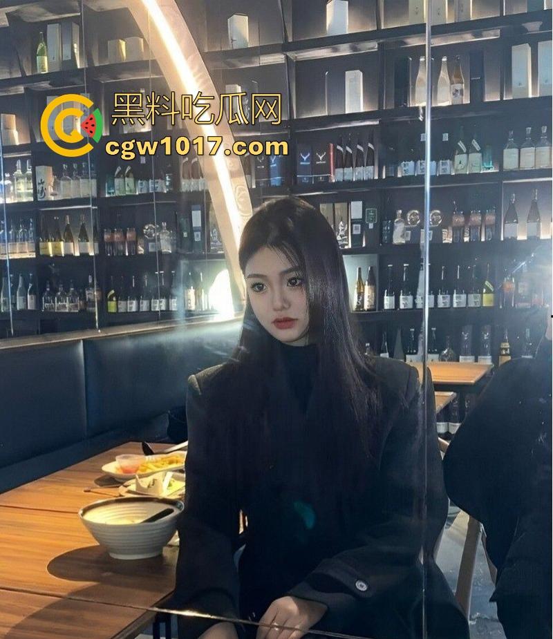 四川美术学院纯欲高冷学姐【李怡洋】约炮视频曝光,滴蜡调教反差母狗,深喉添屌技艺高超,花式做爱爆操满足颜射!