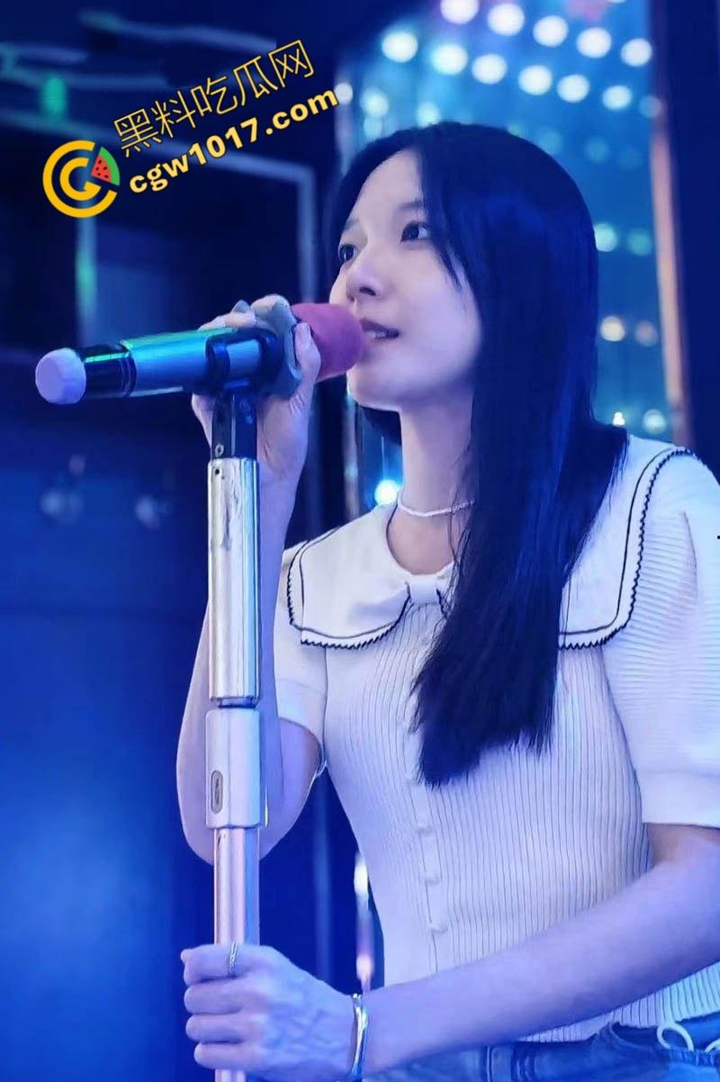 厦门人妻【刘思琪】婚前狂热自慰视频曝光!外表甜美内心淫荡,自慰镜头惊艳惊骇,私密桃色春光瞬间爆炸全网!