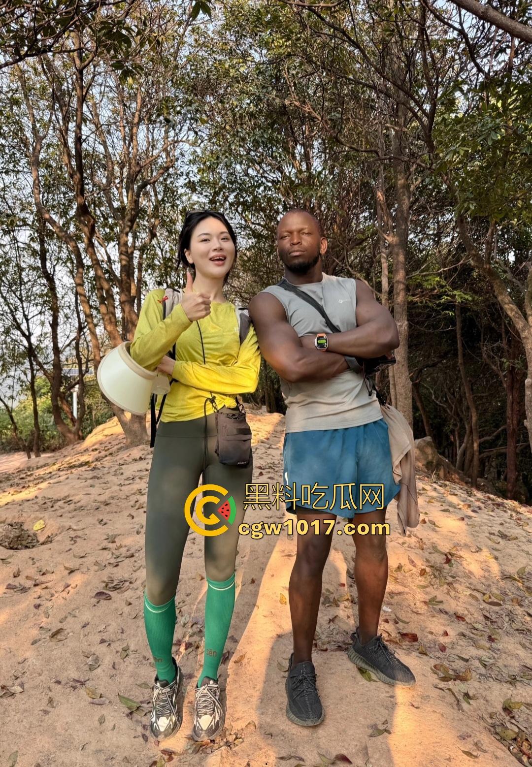 黑哥的大黑吊固然凶猛,但是主播也是身经百战,女上位榨精就是爽,黑牛直接被骑软!