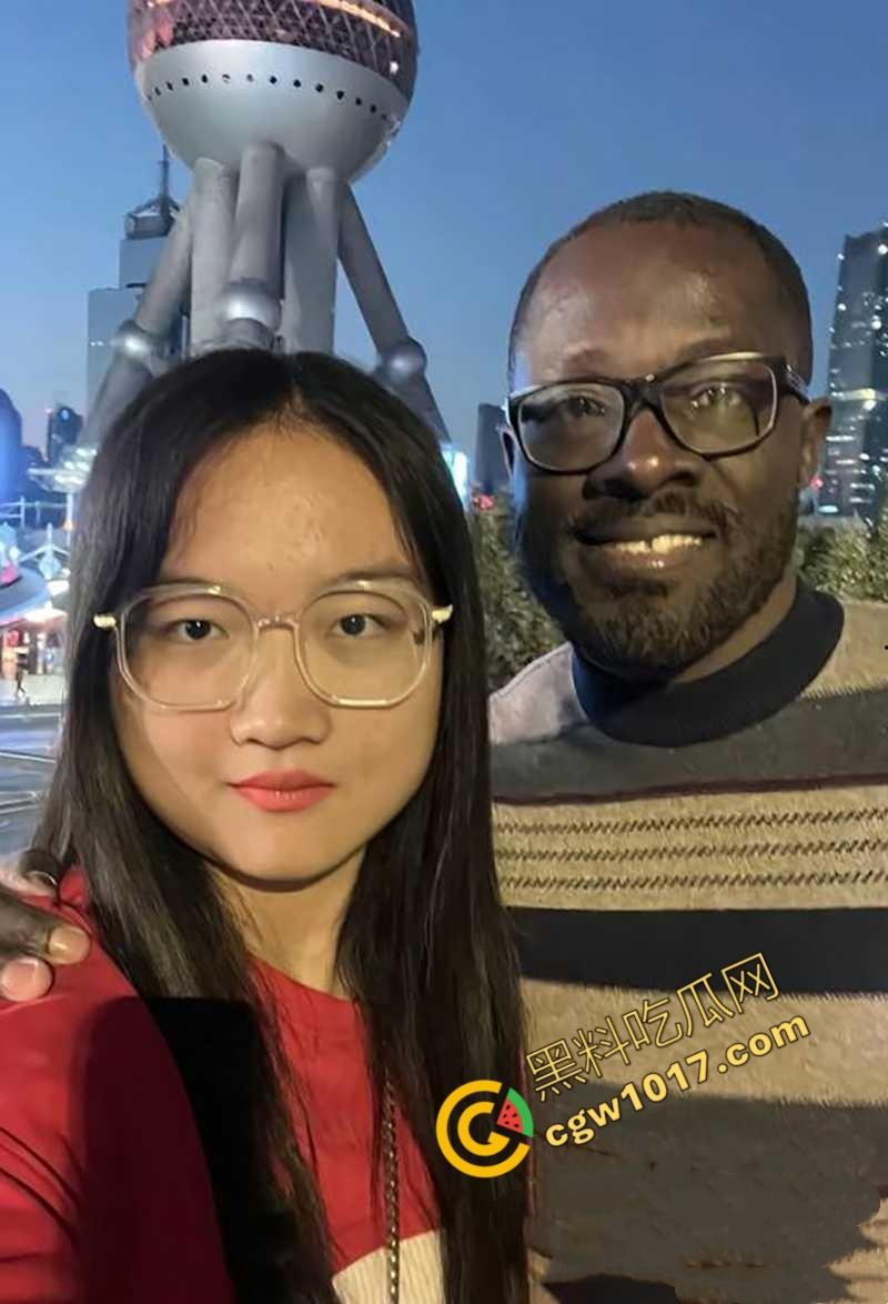 抖音柔术女王【肖红丽】出轨黑料,被老黑猛操爆照,全网骨头最软的她,靠色情技巧红遍天,最终媚洋自毁名声!