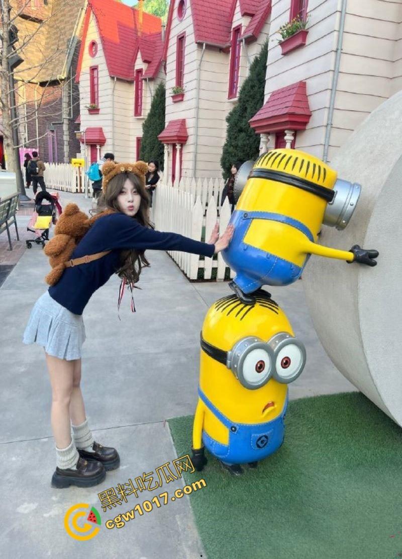 潍坊反差萌舞蹈生狂野视频炸网!34D巨乳乱颤,高铁厕所疯狂乱交!清纯脸下的妖艳野战,让你欲望无限!