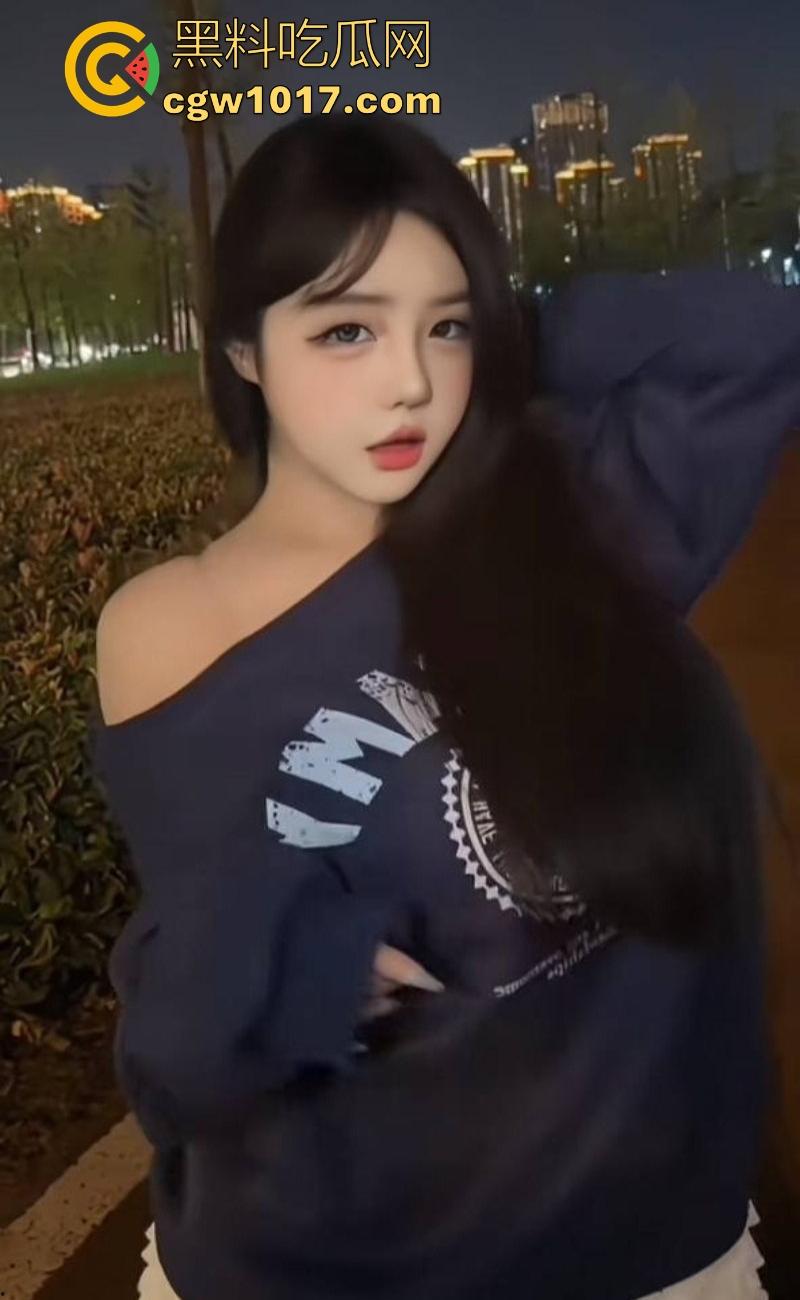 抖音巨乳网红【乖乖酱】福利私拍合集曝光流出，G奶少女私下淫荡十足，丰满身材揉乳晃臀，指摩擦私处眼神魅惑撩人！