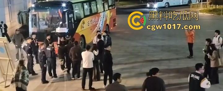 浙BA篮球联赛爆发大冲突!绍兴球队输不起,打完后还要打球员,真应了那句话,喝绍兴黄酒,打各地朋友!