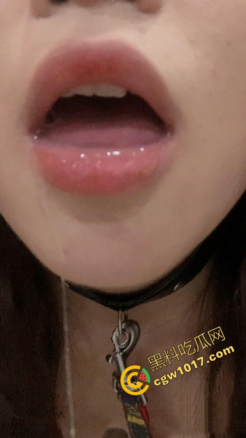 极品大学生母狗赤裸奔放,项圈乳夹齐舞,查小理大肆调教,白浊精液喷射满面,画面淫荡到炸裂!