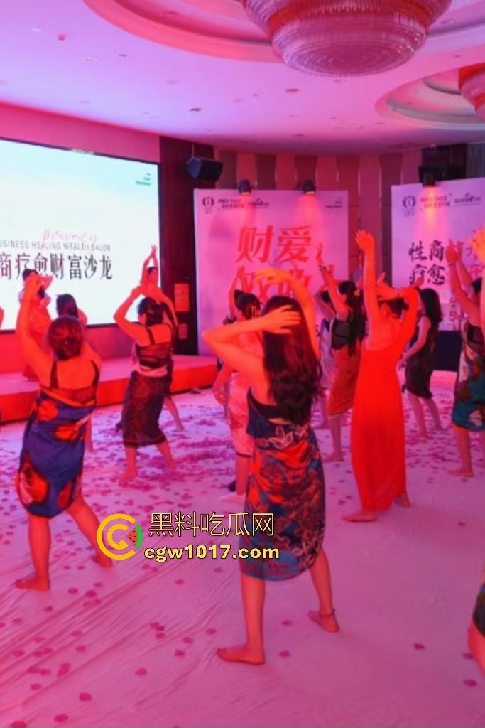 杭州性商学院训练营教如何当女人!伊兰迪正宫娘娘1V1传授性爱技术,课堂秒变大尺度活春宫!