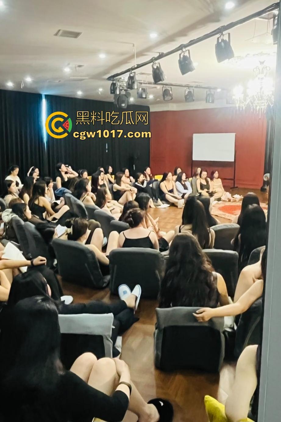 杭州性商学院训练营教如何当女人!伊兰迪正宫娘娘1V1传授性爱技术,课堂秒变大尺度活春宫!