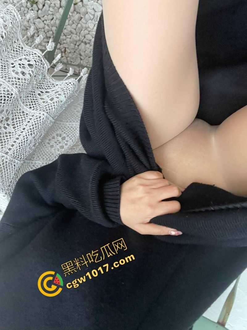 全网爆火高铁短发美少女曝猛料:靠卖片敛财,户外放尿摄人,曲线玲珑身材火辣,吸引无数网友疯狂交流!