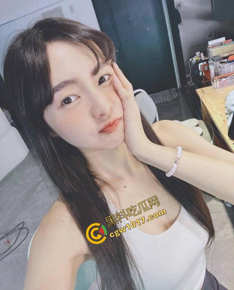 台娱爆出更劲爆丑闻!知名女星【简廷芮】婚内荒淫小鲜肉,感谢老公黑料满天飞,【粿粿】助纣为虐!淫乱姐妹花暴露糜烂生活!