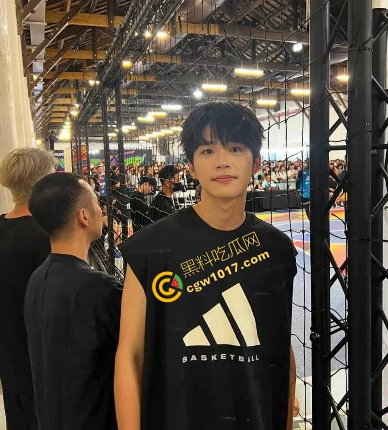 台娱爆出更劲爆丑闻!知名女星【简廷芮】婚内荒淫小鲜肉,感谢老公黑料满天飞,【粿粿】助纣为虐!淫乱姐妹花暴露糜烂生活!