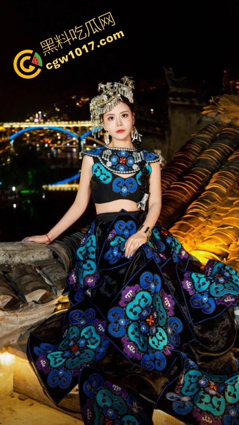 抖音网红【达丽小阿姨】慵媚无边!红蕾锁魂吸力十足,翘臀乱颤,乳波荡漾,男人猛攻不停,浪叫连天,淫靡现场!