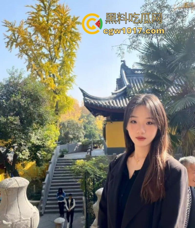 天津体育学院音乐系学姐与体育男友激情自拍泄露,丰满学姐配180体育学弟注定是场恶战,骚货自带M属性床上功夫深厚!