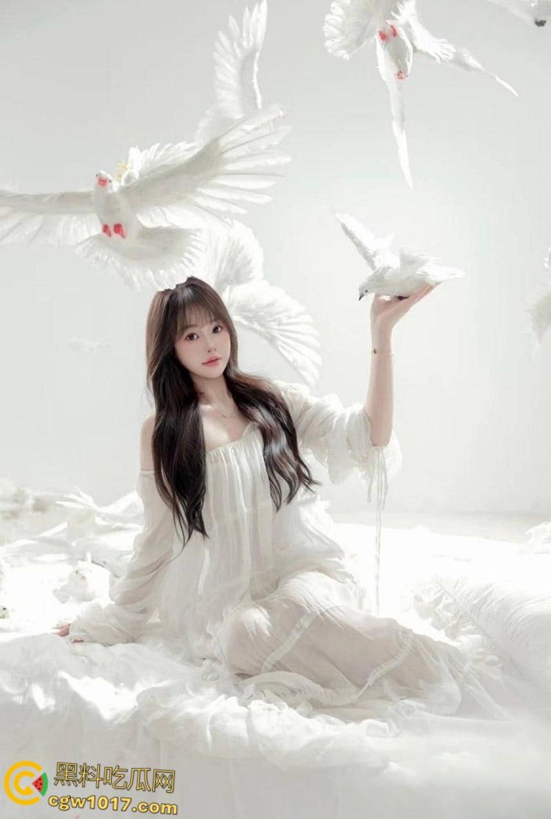 富二代约炮大神【fkabuto】,约炮汕头极品御姐视频流出,露脸口交挑逗不断,口交堪比技师,多姿势爆操浪叫连连!