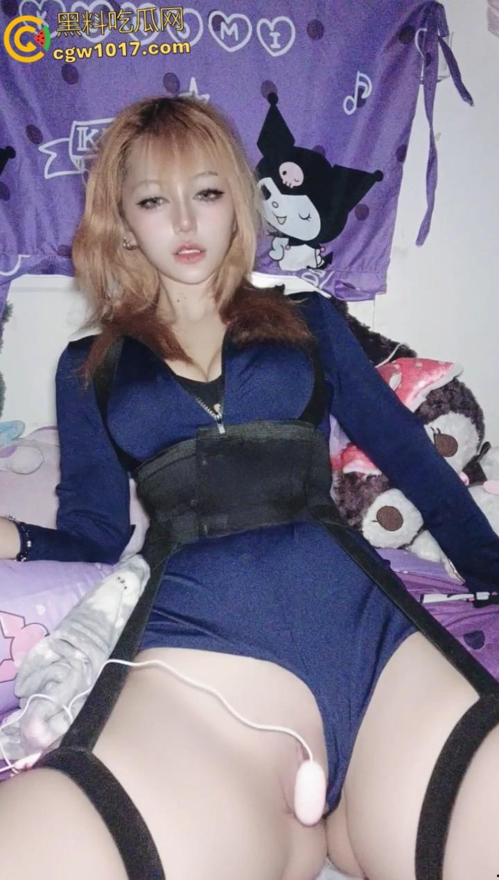 少萝福利姬【muming8891】,极品俏脸配硕大美乳,披淫装上演超淫COS秀,扯内裤跳蛋自慰,超萌骚的小尤物!