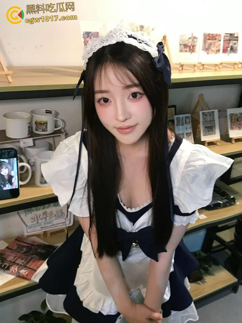 河北工程大学母狗【段欣然】，小情侣酒店露脸自拍，情趣红丝袜口交榨精，白嫩娇躯被后入猛草！