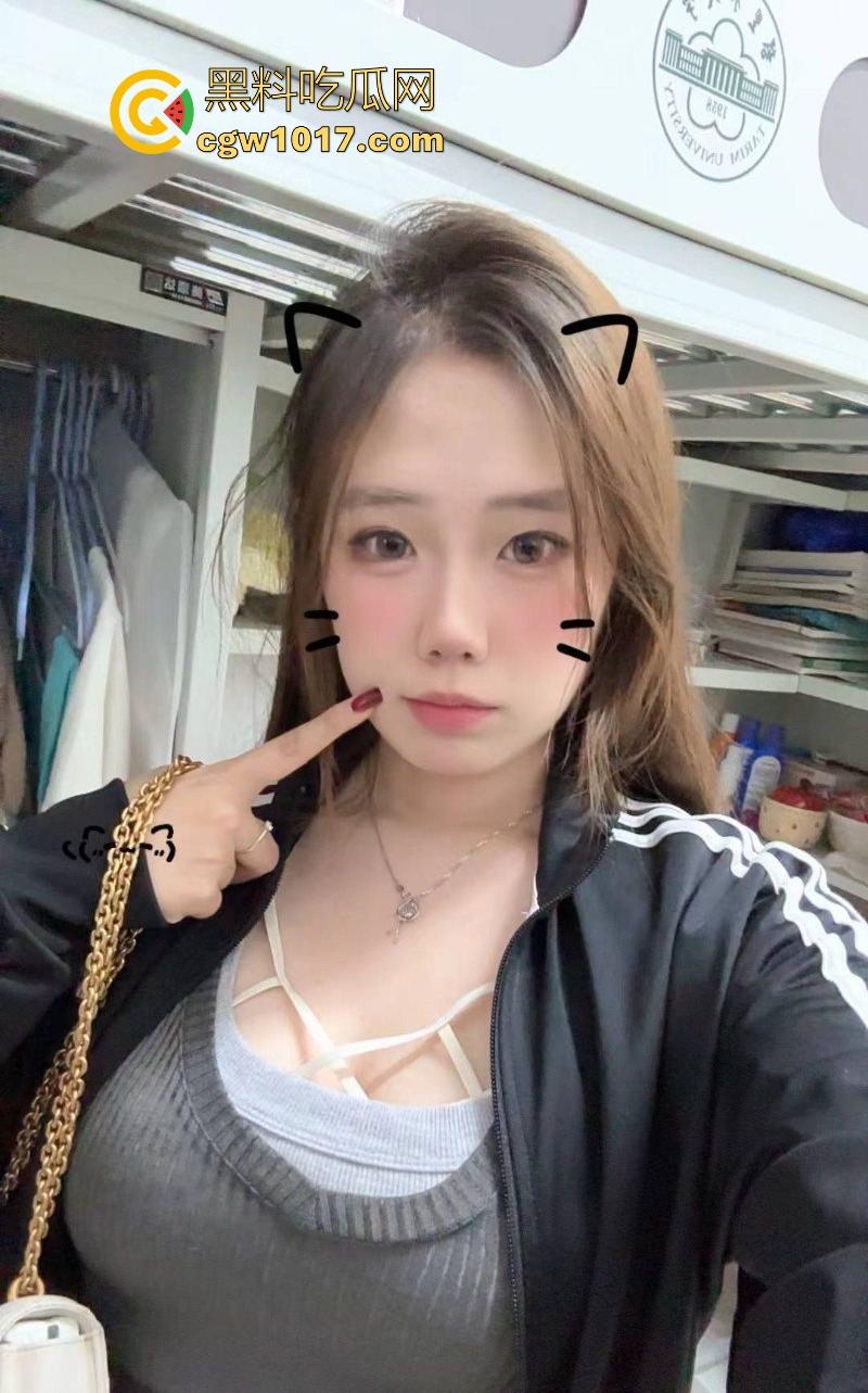 极品女大KTV包房玩多人群交,酒过三巡直接跪地开干!美女被骑跪地卖力口活,年轻人多么的疯狂啊!