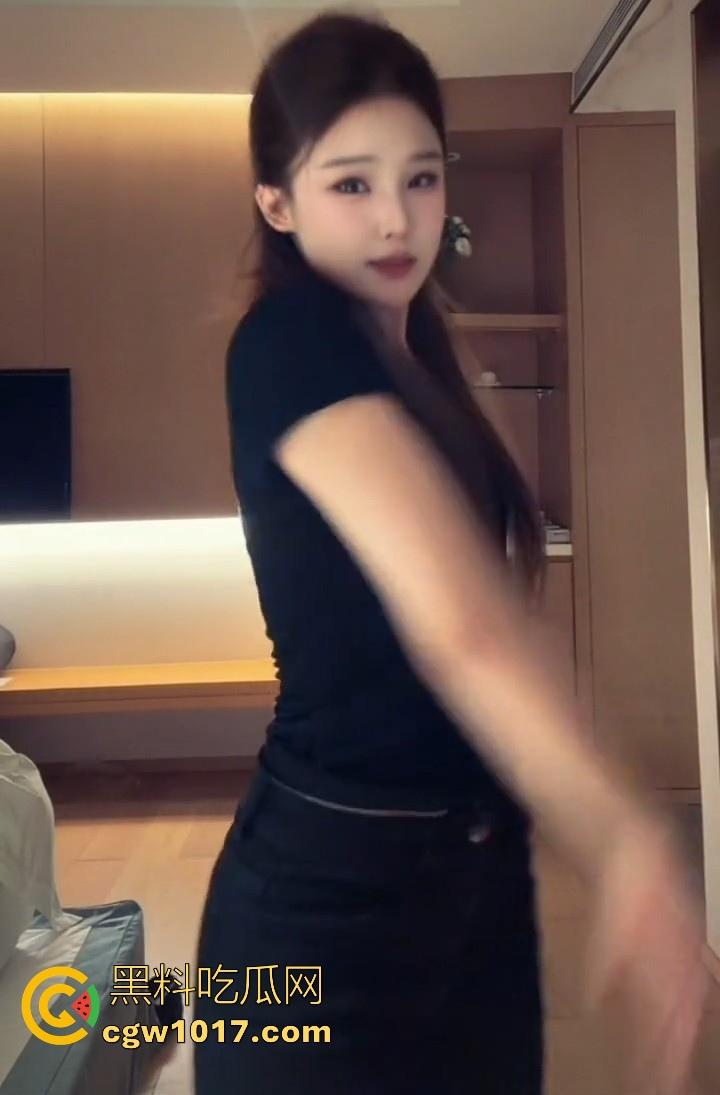 抖音网红【橙子姐姐】被曝在柬埔寨失联,原13日飞回但至今未归,其男友电话也停机失联,继雅典娜之后又一网红被卖?