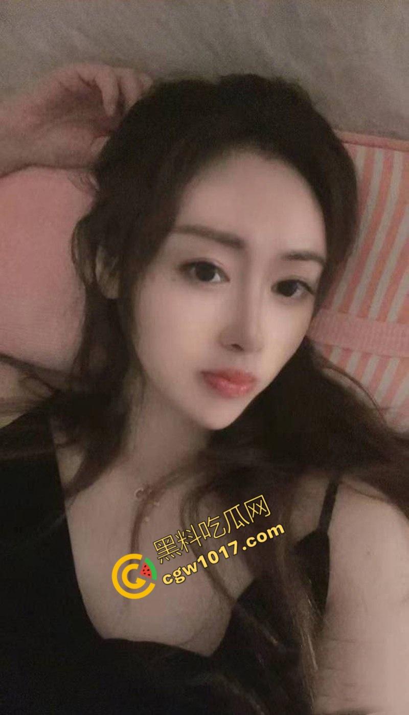 湘西美艳淫娃【宫佳怡】性爱大曝光:迷人巨乳、修长大长腿,深喉口交,猛烈抽插,淫叫连连,分分钟喷发!