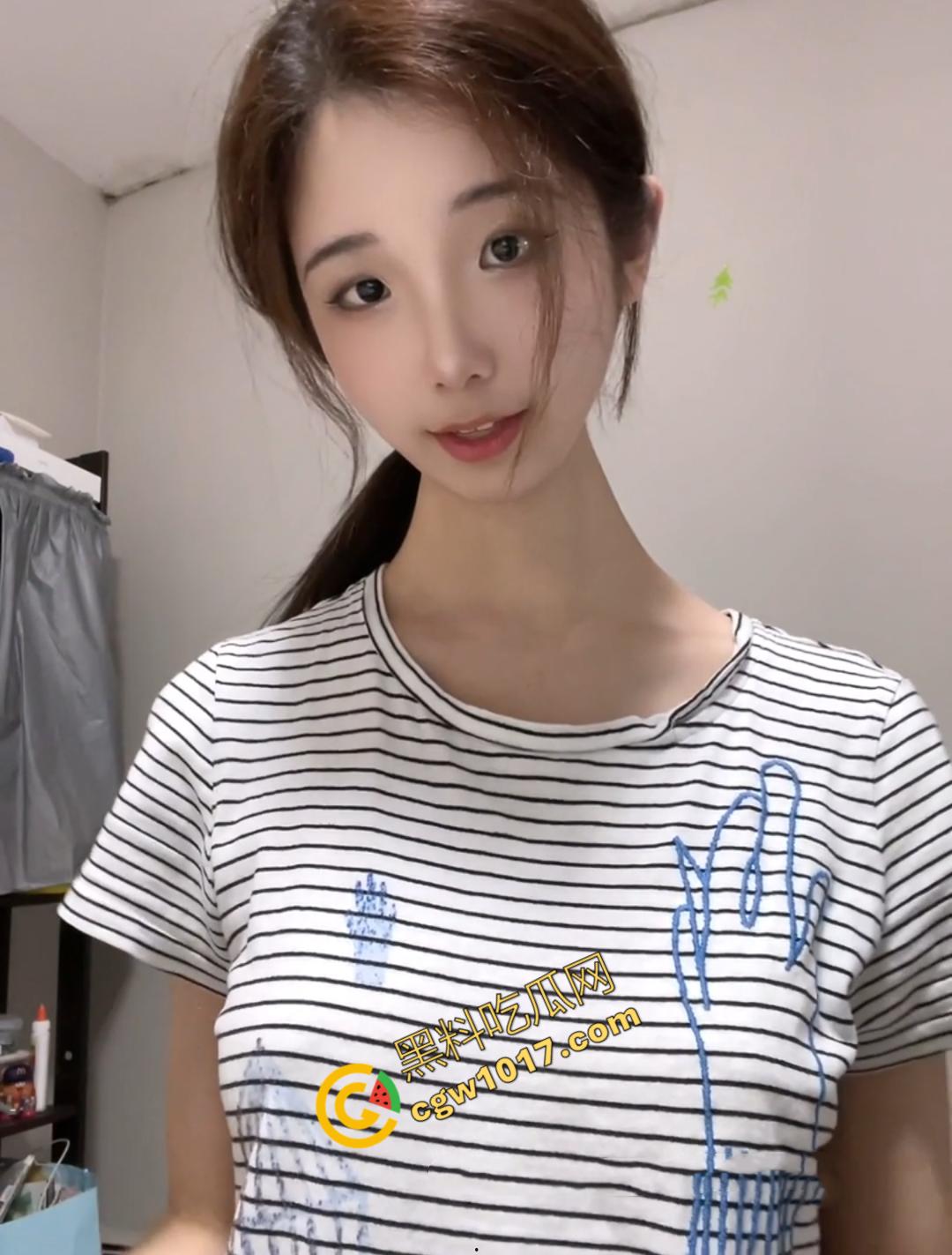 济南大学校花【张林汐】裸聊蛊惑众生:甜美裸舞诱惑无限,金主调教拴狗链,厕所剃毛裸身自慰,狗爬求爱,极限体验!