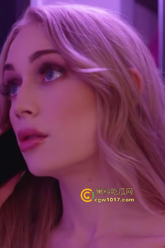 欧美金发御姐【Emma Starletto】为报复姐姐,和勾引姐夫做爱!奶子虽小技术却一流,姐夫还拔屌射B上!