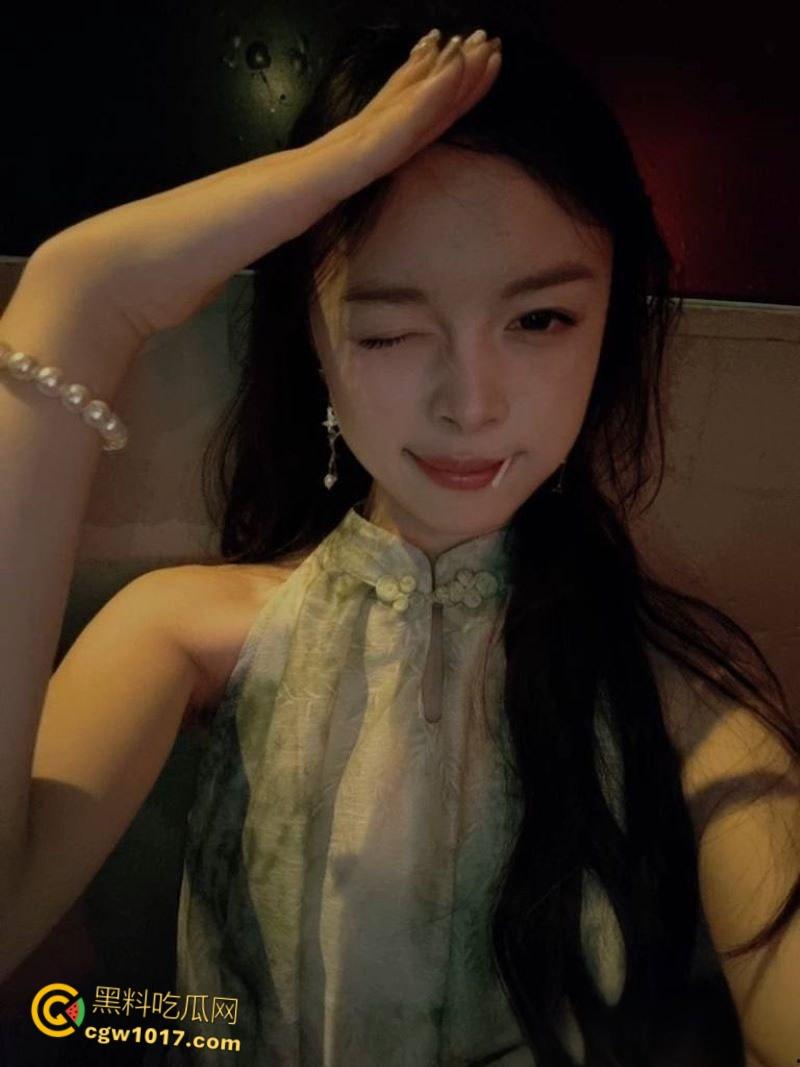 陕西小情侣聊天记录曝光,小母狗想在阳台做爱,开档jk黑丝被操的嘤嘤嘤的娇喘,每换一个姿势她都掰穴求插!