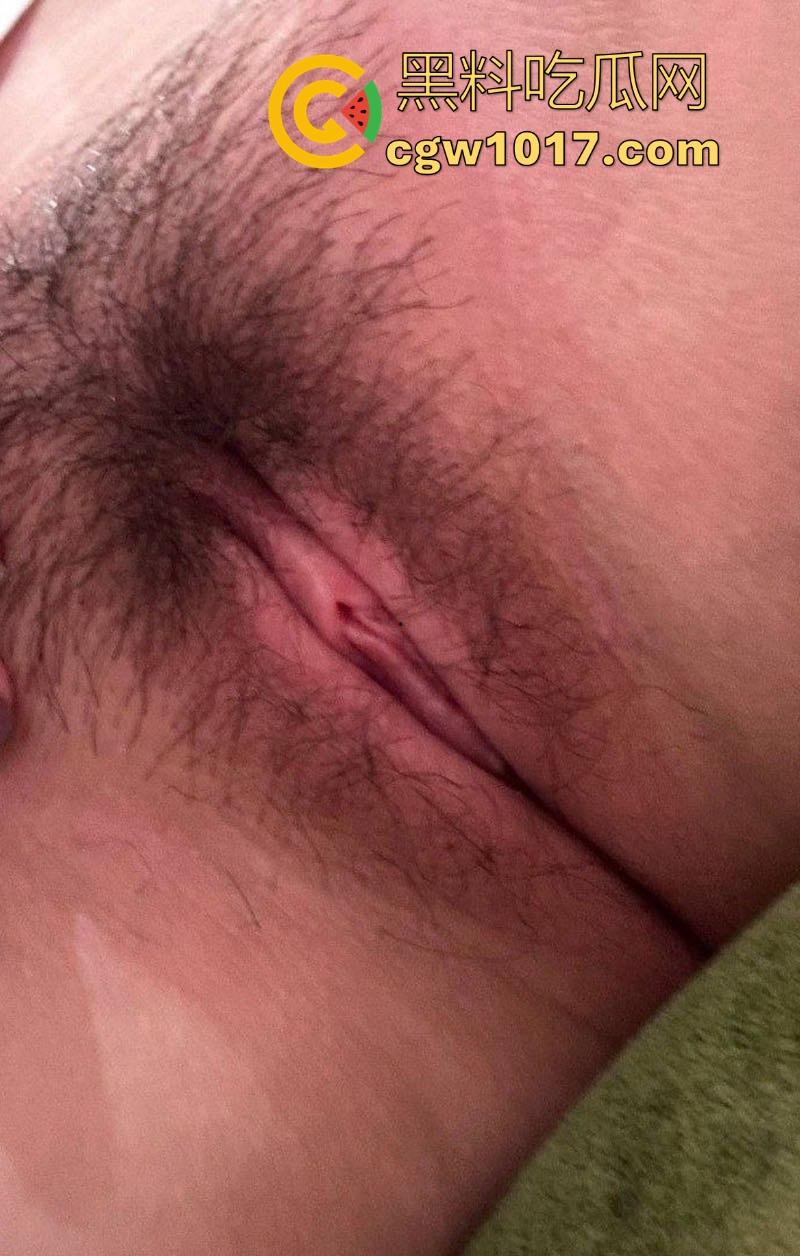 黑龙江工业大学微胖学妹【李志怡】少则三天一战,多则一天五炮,被圈内人公认的榨精女王,呻吟淫荡程度如麻豆女主!