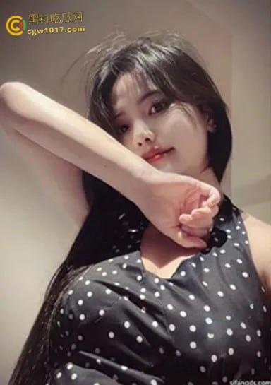 广西清纯嫩妹【何少雪】,为帮渣男还赌债签下裸贷,站立撒尿掰逼自慰,不料被骗输光跑路,被债主怒爆私拍!