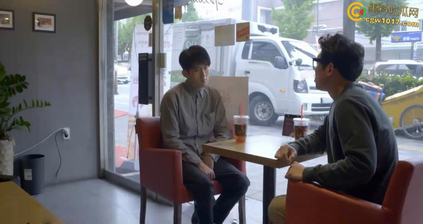 韩国三级伦理《 课外的回忆》中文字幕,受过富婆凌辱的男人,艳遇暗恋自己的女学生,男主该如何选择呢?