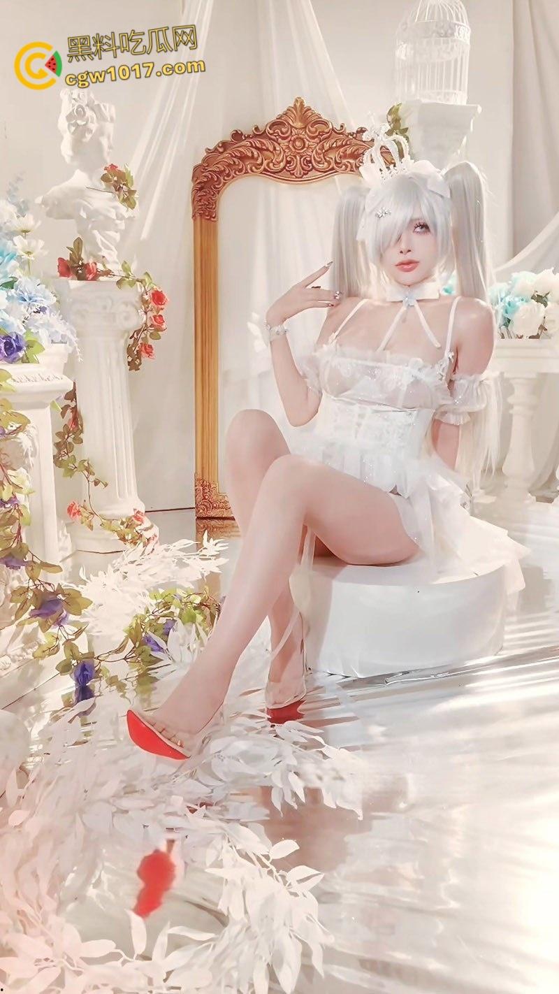 纯欲天花板【Byoru】,灰姑娘性感写真福利,巨乳翘臀透视蕾丝婚纱,极致诱惑眼神勾魂令人沉醉!