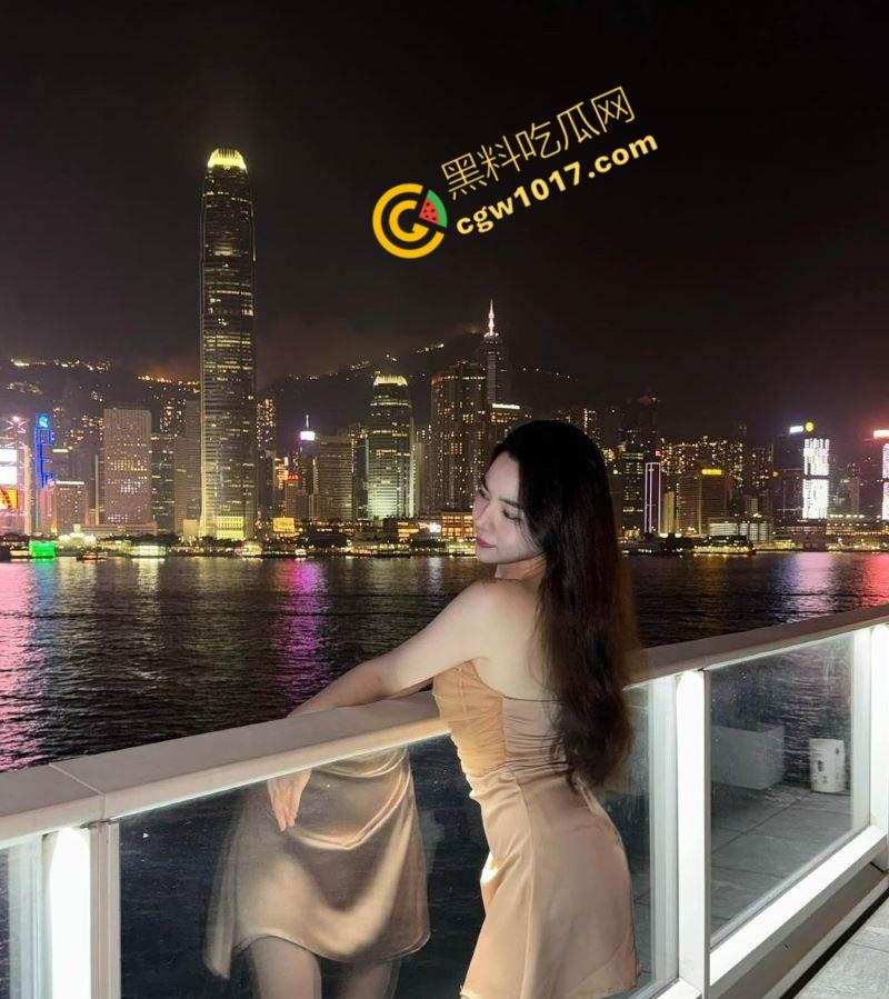 迷人小网红【Annie Lau】雪肤翘臀与龙蝶共舞！前男友报复泄露性爱视频，丰胸嫩穴尽显，网友惊呼“纹身狂野极品”！