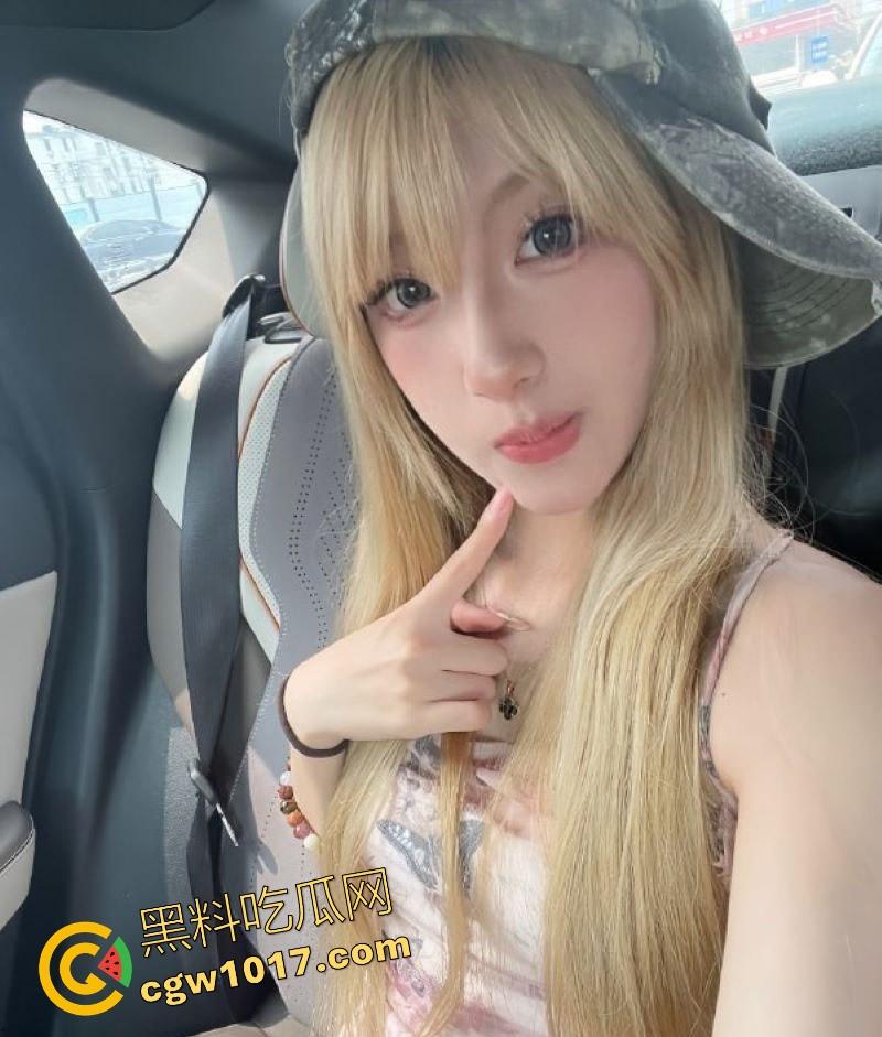 潍坊艺校摩天轮百米啪啪女主【袁雯晴】最新做爱视频曝光,高颜值小母狗,日常吃鸡做爱,各种场所都尝试过,玩法花式挑逗你下体!