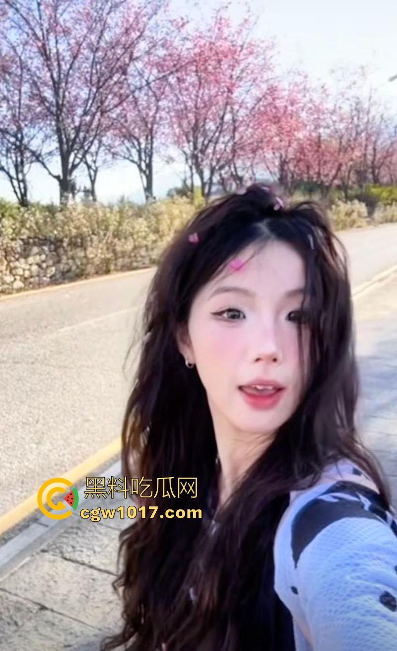 抖音热瓜骑行圈白兰鸽事件大曝光!纯欲女骑士傍富二代【木头叔叔】深夜酒店猛舔大屌,一晚十次打底,插完就甩!