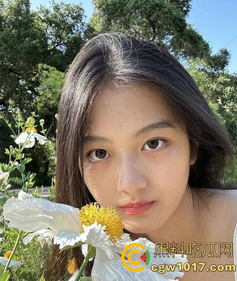 北京邮电大学学生会副会长【杨如梦】铁面无私的学生代表，私下竟是做爱小淫娃，性欲旺盛急需大屌填满空洞的内心！