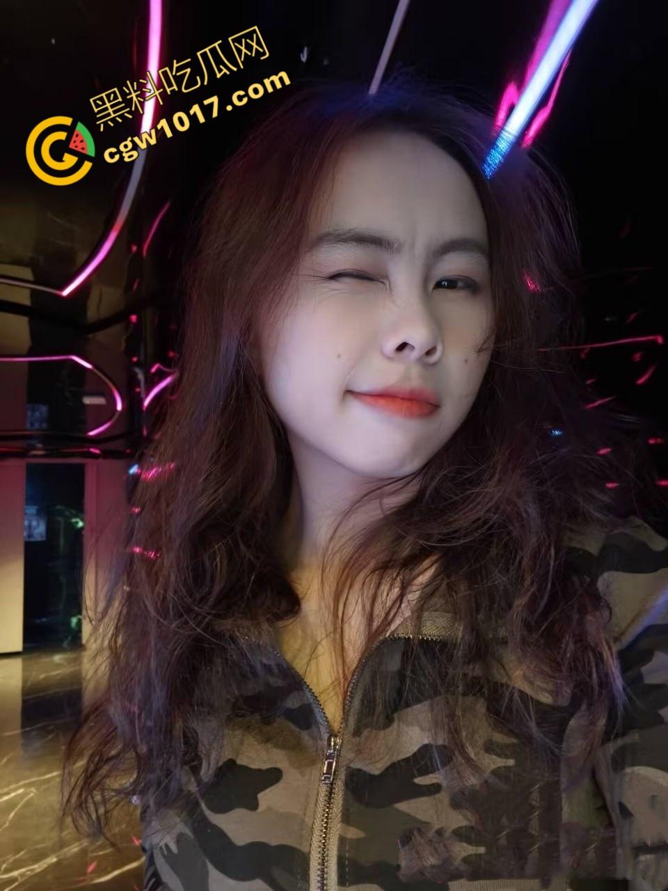 福建精神小妹【康雨萱】禁忌视频击碎芳心：疯狂骑乘，白浆淫靡，口交荡漾，肉体魅惑全程潮喷！