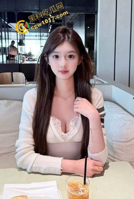 工地旁与女儿激情爆发：大马路上口交，猛插湿滑小穴，再狂肏紧致屁眼，禁忌车震，激情四射！