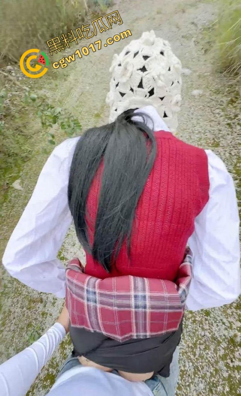 工地旁与女儿激情爆发：大马路上口交，猛插湿滑小穴，再狂肏紧致屁眼，禁忌车震，激情四射！