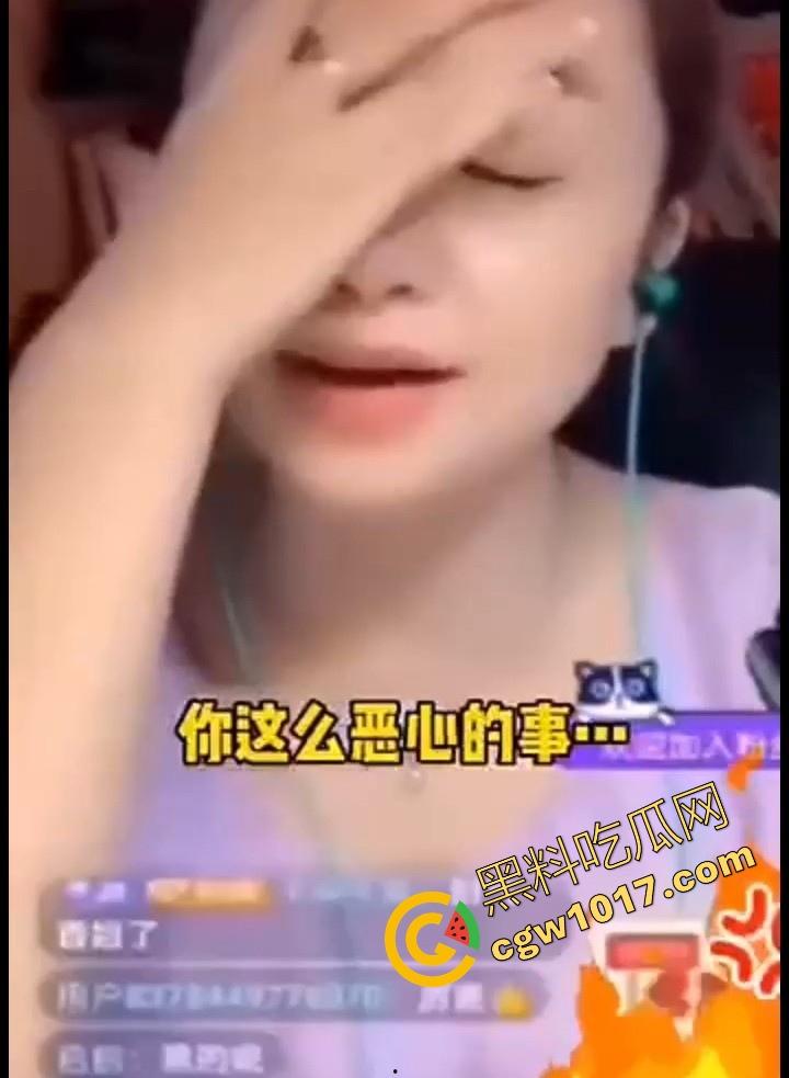 真实乱伦上演!主播连线解答偶遇到跟女婿发生关系的丈母娘,主播也无语了,真是三十如狼四十如虎五十六十坐地能吸土!