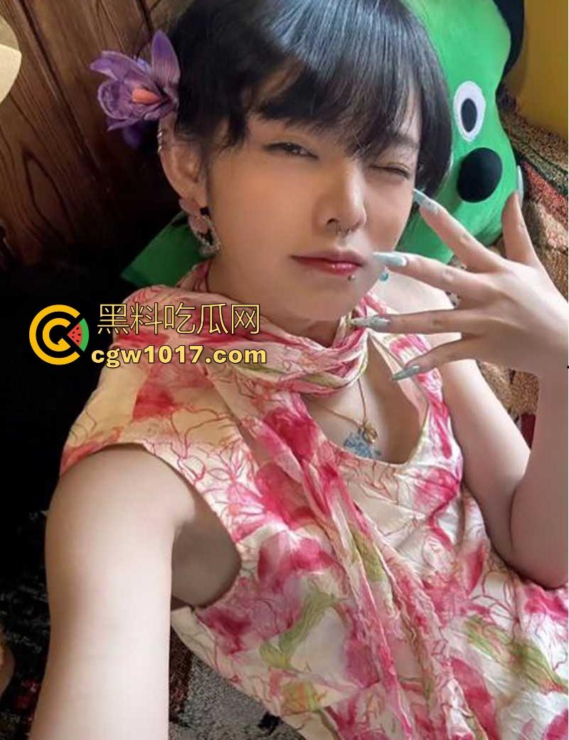 吃过的人都说好吃!抖音极品美女【天下第一小金金】晒淫照约大屌炮友解决生理需求,多毛骚穴被炮友狂干,嗦鸡巴老狠了!