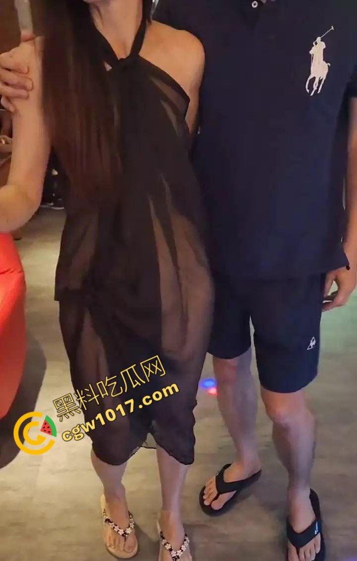 极品人妻【Sexygirl】为金主庆生:透视装迷情,美乳骚穴尽显,激情摩擦下欲望猛涨,酒吧尽显淫靡风光