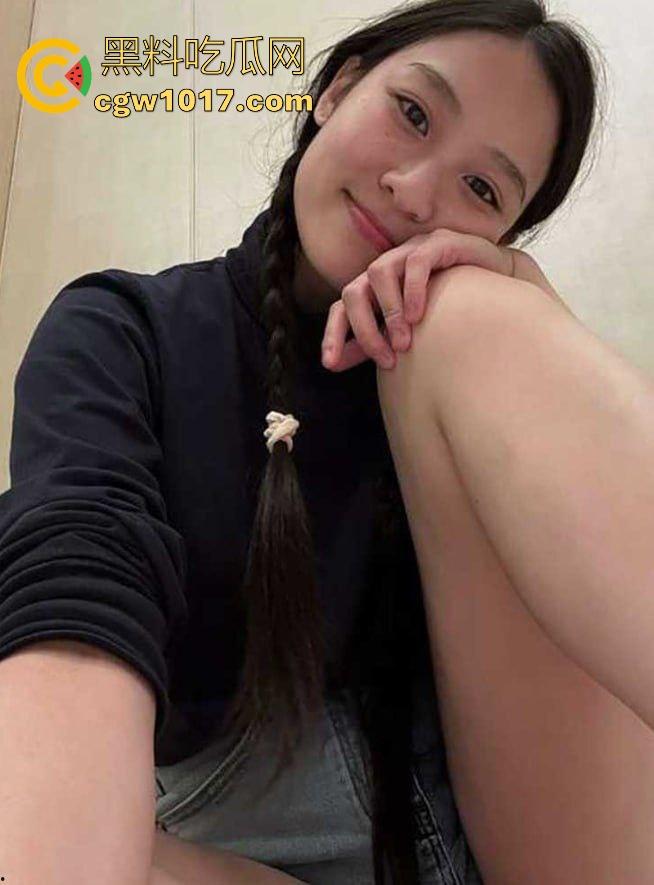 杭州极品女大【刘婉婉】下海被土豪包养视频曝光，高颜值御姐，抠穴自慰狂暴后入，无套内射骚浪淫叫！