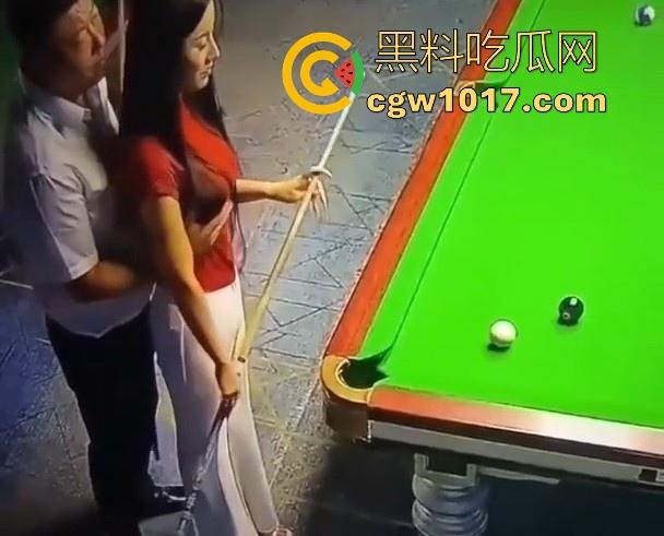 21世纪最伟大的职业台球助教!挽救了很多无知少女,也启蒙了很多少男,让我们好好重温一下那些经典名媛战役吧!