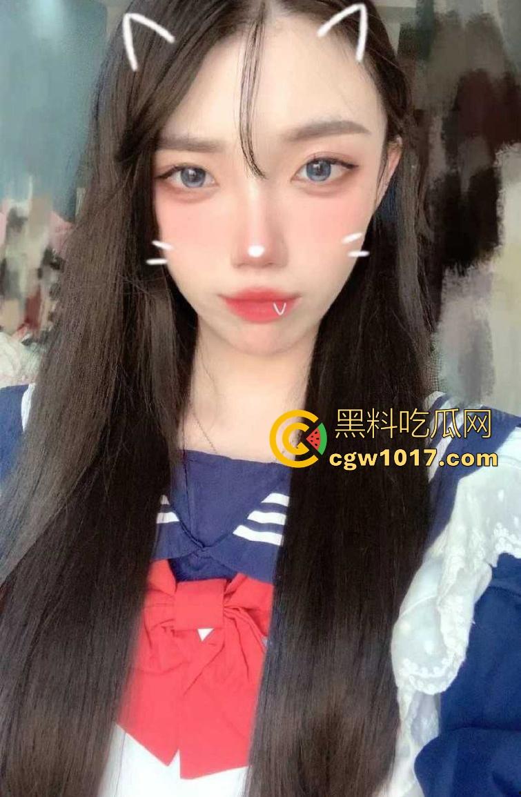 重庆极品陪酒女化身母狗献身客户,身穿黑丝情趣跪地舔屌,精湛的口技搭配上风骚的气质,简直反差到了骨子里!