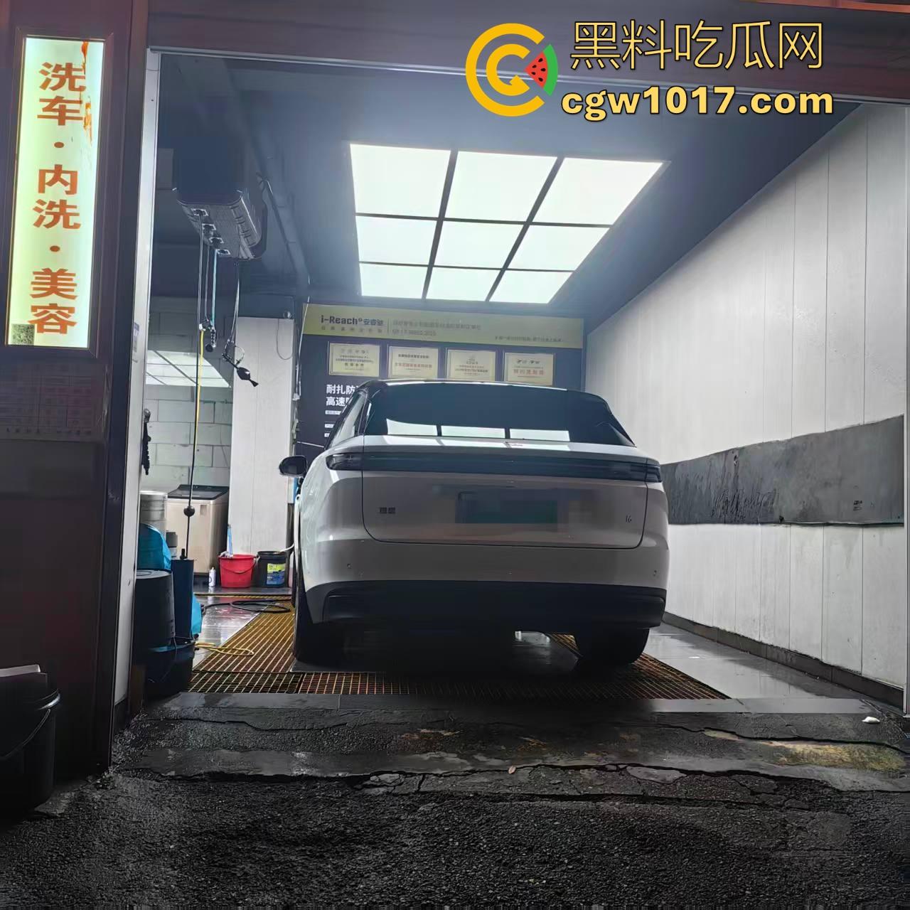 理想i6洗车洗出了故障！车主刚提的新车，满电开进洗车店洗完车开不出来了，官方处理先解决文章再解决车，还敢买理想吗？