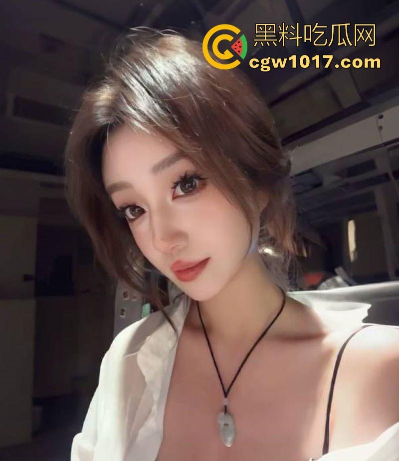 抖音网红【猪猪子】价值千金的大尺度裸聊视频曝光,高冷御姐变骚浪舞姬,露脸卖骚嫩逼巨乳一览无遗!