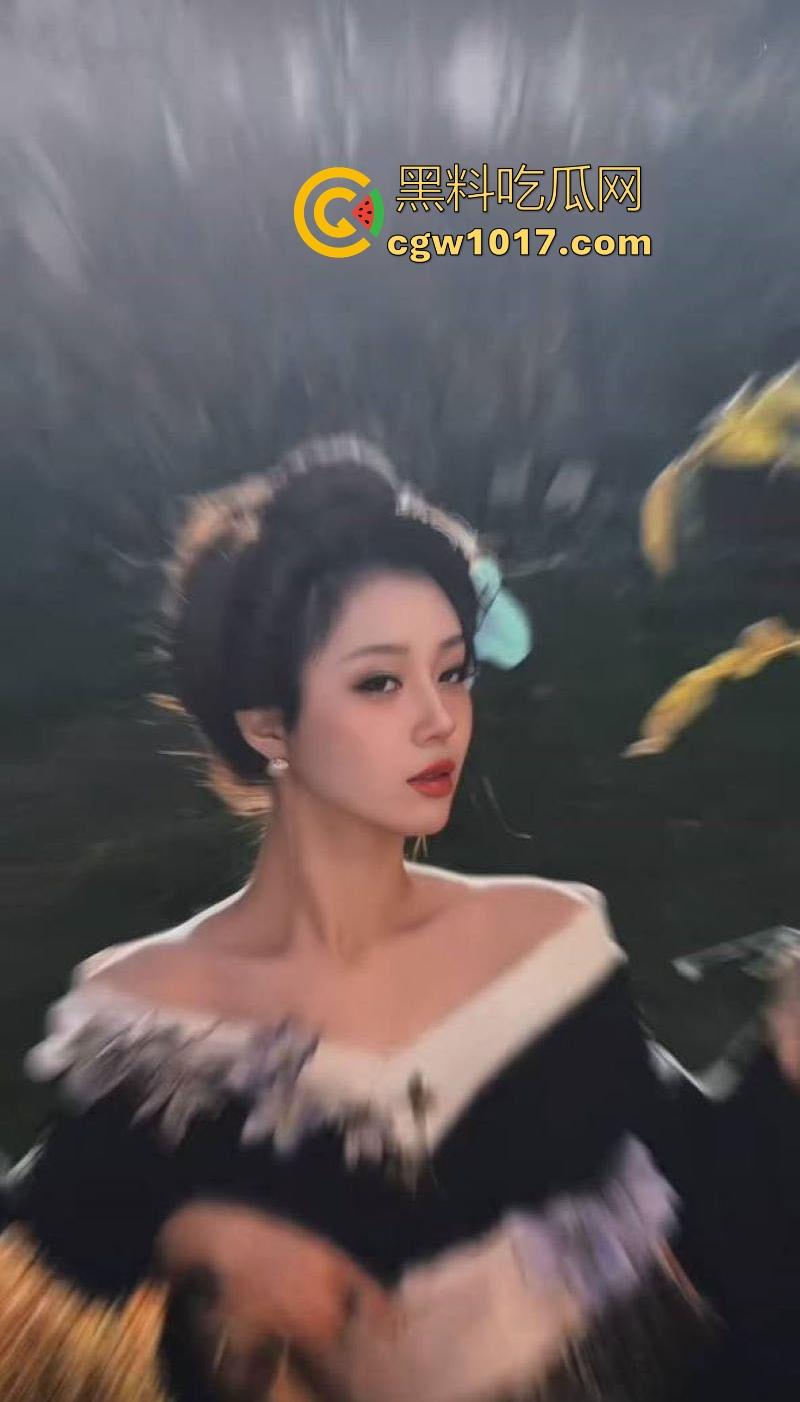 抖音网红【猪猪子】价值千金的大尺度裸聊视频曝光,高冷御姐变骚浪舞姬,露脸卖骚嫩逼巨乳一览无遗!