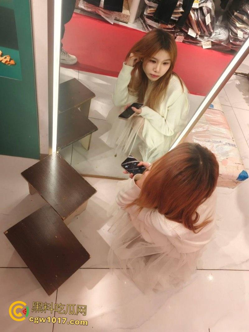 广州极品小骚货【黄沫莹】,JK短裙户外真空露出,露脸口交深喉舔屌,镜前疯狂打桩后入,嫩穴汁水横流!