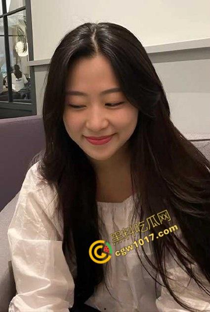 四川音乐学院校花【杨子怡】:清纯可人女神舍身哄富二代,酒店激战深喉求欢,精液尽数吞入,极尽淫荡