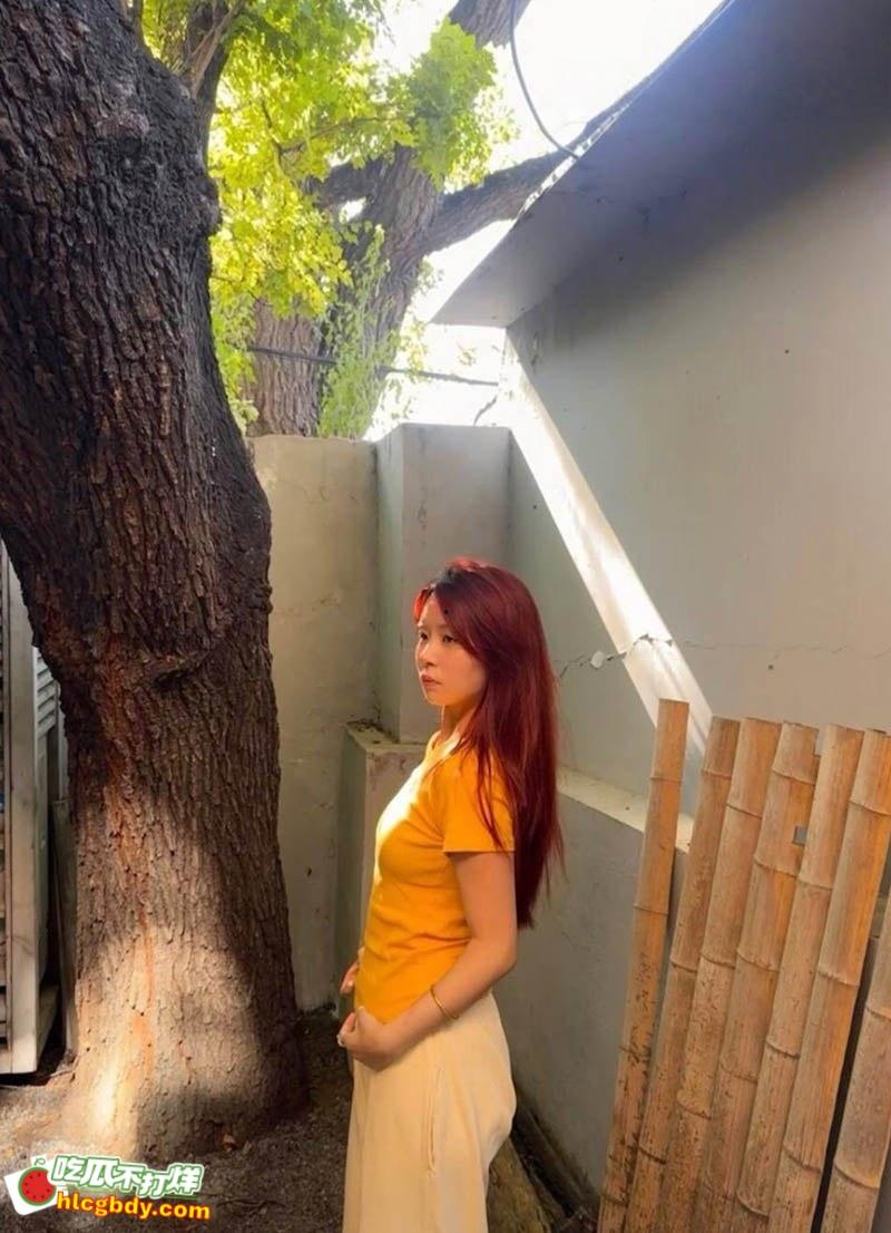 北京高颜值嫩妹【张敬怡】,刚分手就迫不及待约炮,露脸深喉后入呻吟不断,小粉穴被无套内射精液直流 !