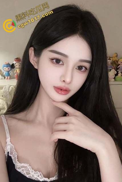 乱伦大神与小姨子的秘密:趁小姨子剃逼毛时闯入,粉嫩小穴被扣舔爆操,爽到要求内射骚穴!